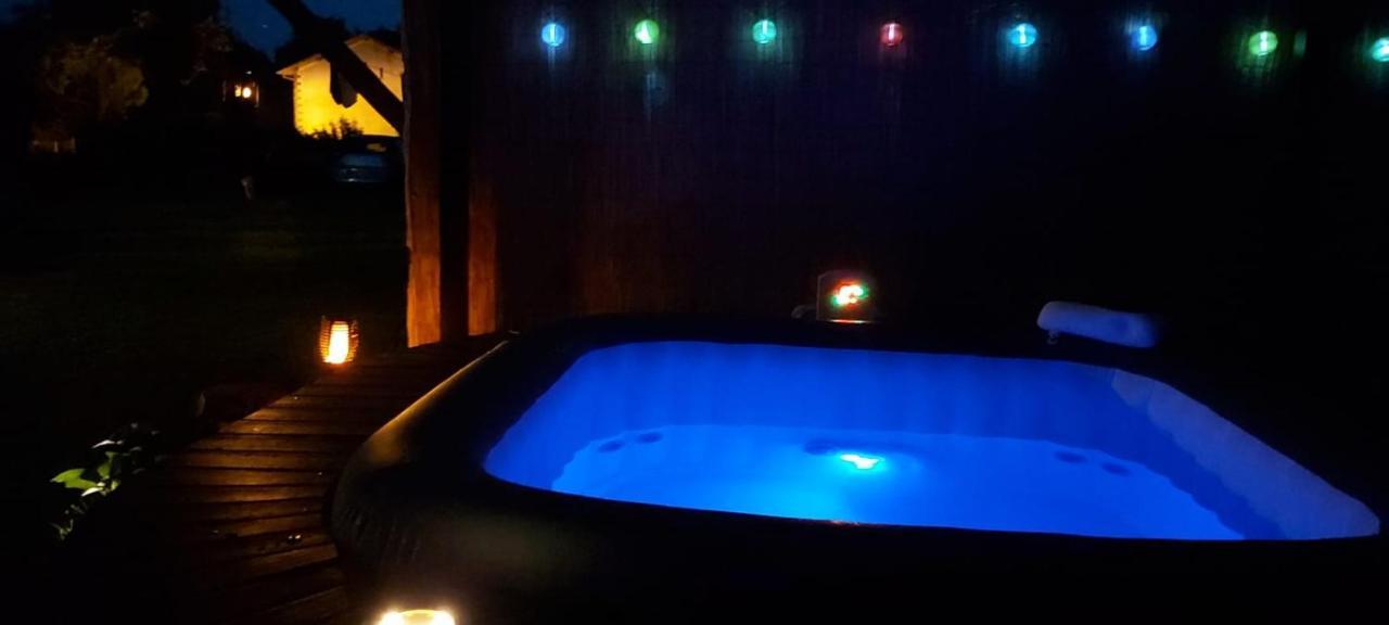 Les Eygletieres Bed & Breakfast Bourriot-Bergonce Exterior foto